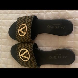 Valentino size 6 - wore one time